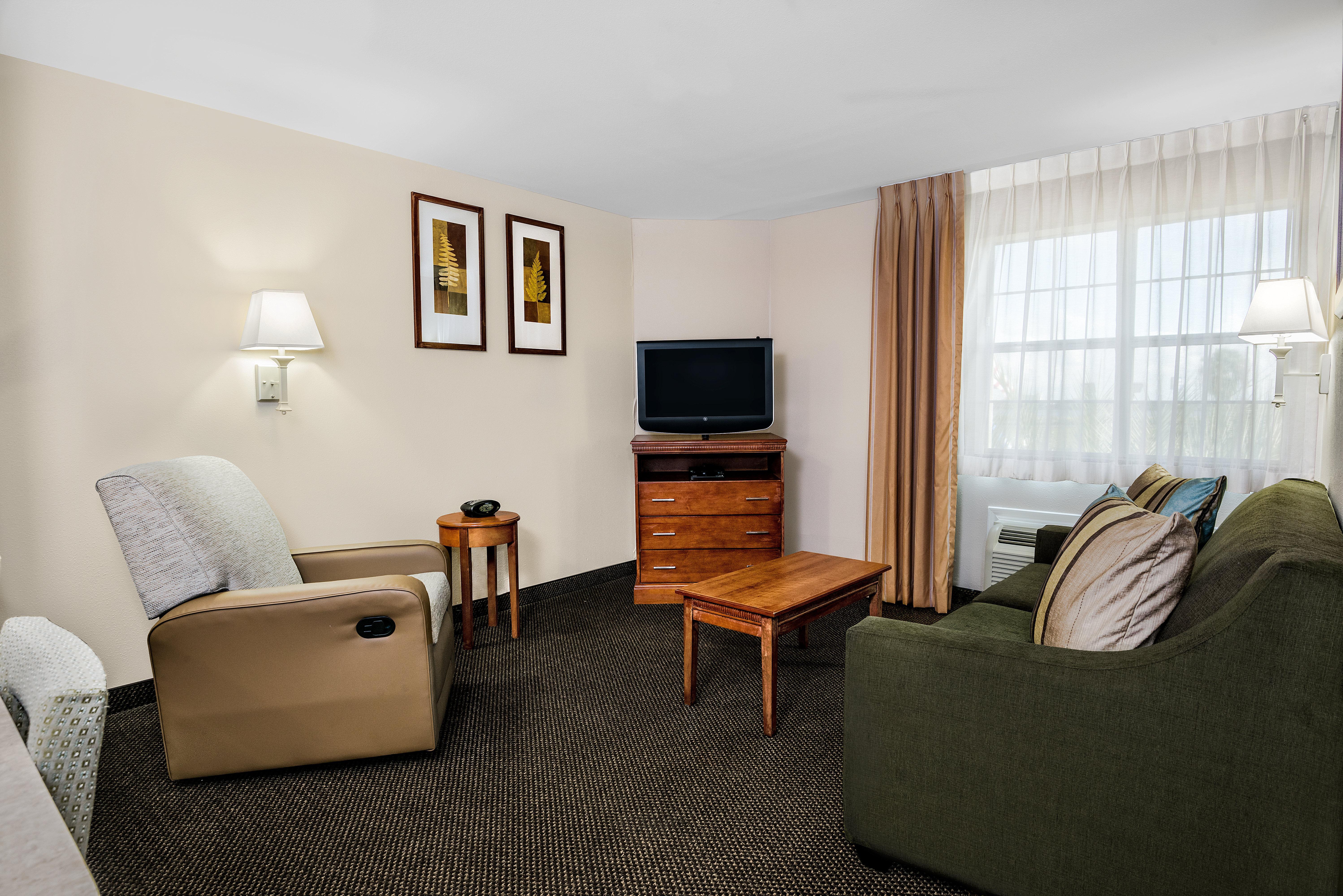 Candlewood By Ihg Hotel
